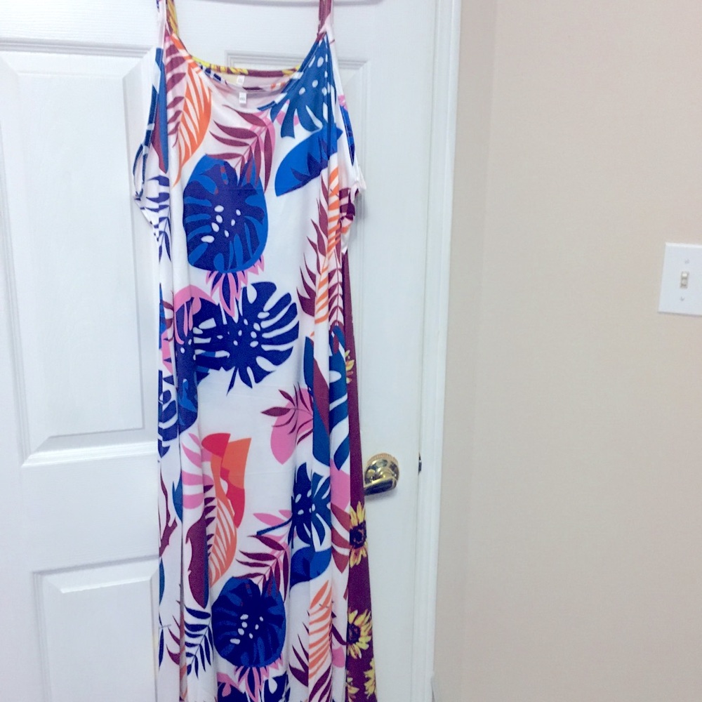 New woman’s spaghetti string long summer beachwear size 4 XL large